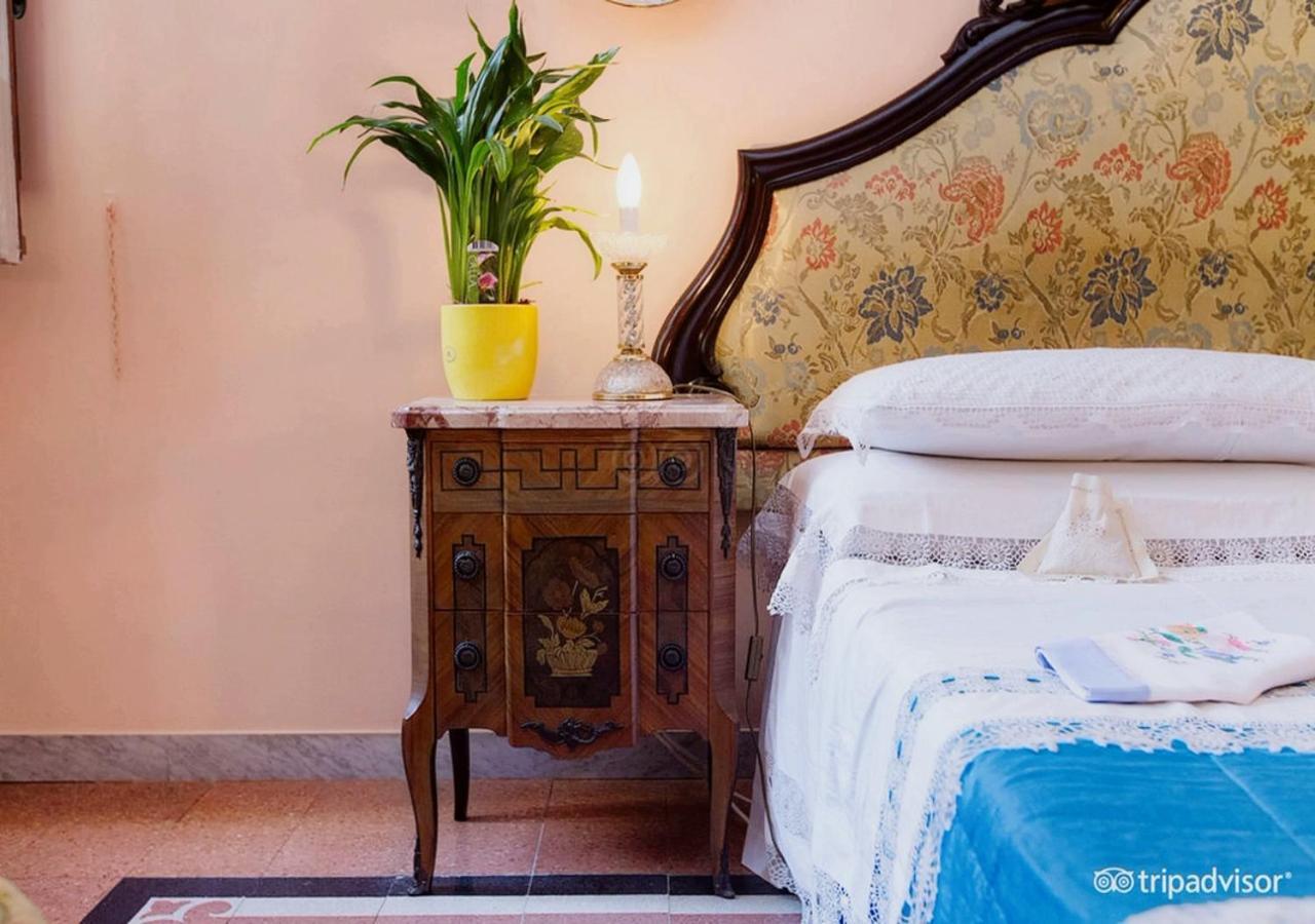 B&B Atmosfere Del Centro Storico Napoli Eksteriør billede