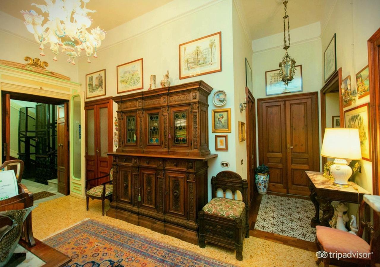 B&B Atmosfere Del Centro Storico Napoli Eksteriør billede